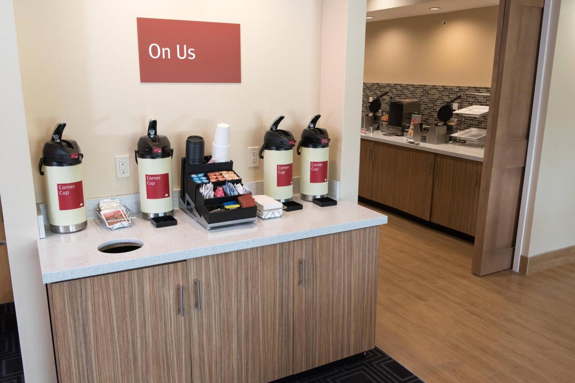 Towneplace Suites By Marriott Battle Creek Bagian luar foto