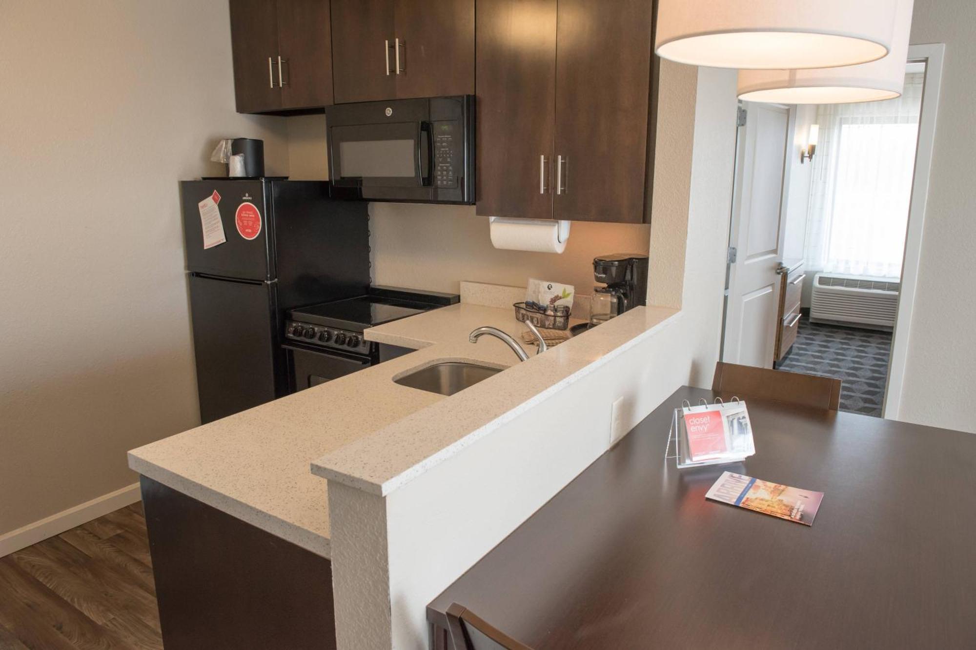 Towneplace Suites By Marriott Battle Creek Bagian luar foto