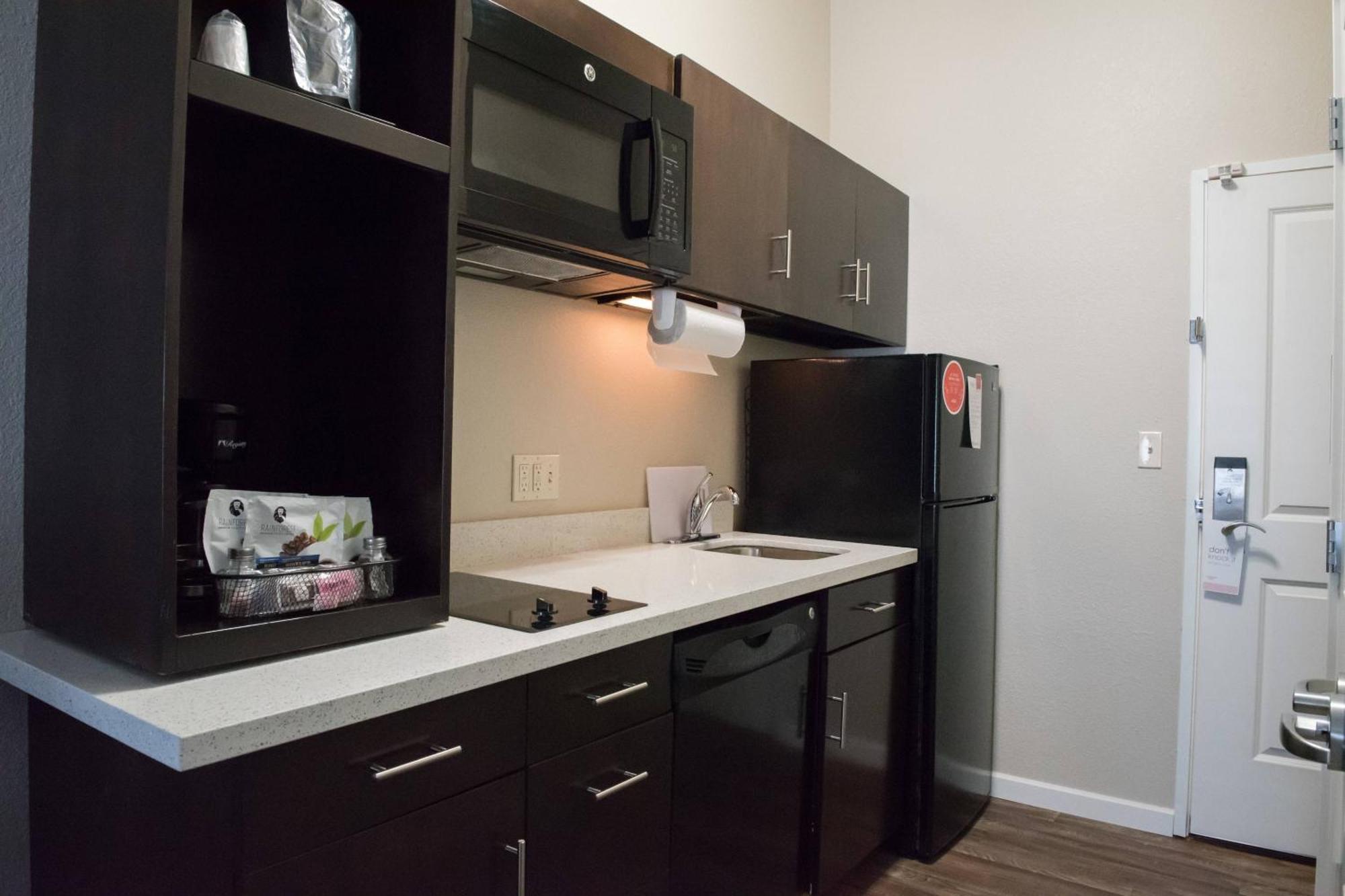 Towneplace Suites By Marriott Battle Creek Bagian luar foto