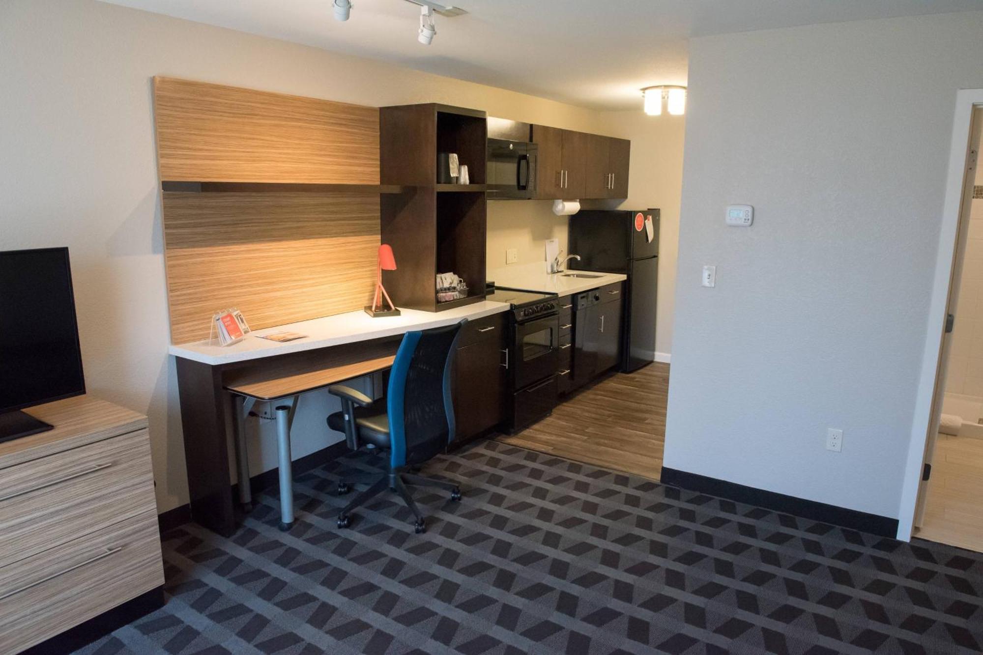 Towneplace Suites By Marriott Battle Creek Bagian luar foto