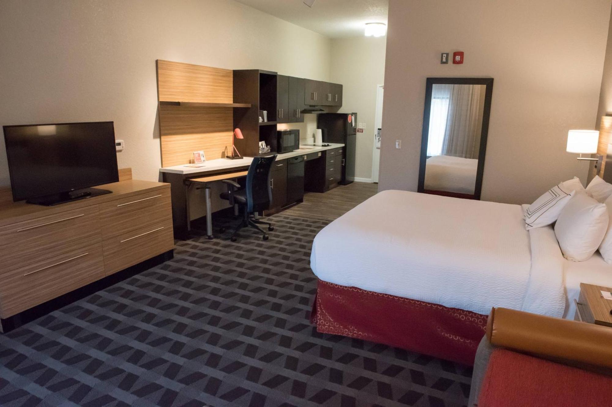 Towneplace Suites By Marriott Battle Creek Bagian luar foto